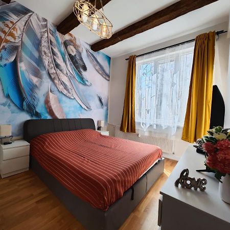 Apartmán Apart Sofia Lion Bridge 2Bdr Self Check In Exteriér fotografie