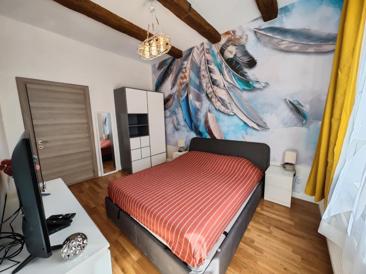 Apartmán Apart Sofia Lion Bridge 2Bdr Self Check In Exteriér fotografie