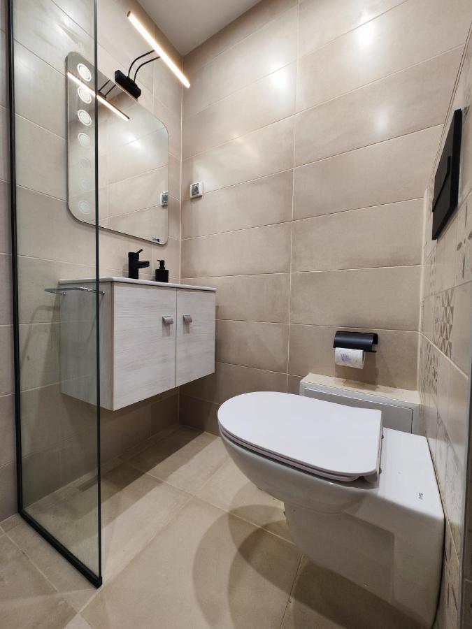 Apartmán Apart Sofia Lion Bridge 2Bdr Self Check In Exteriér fotografie